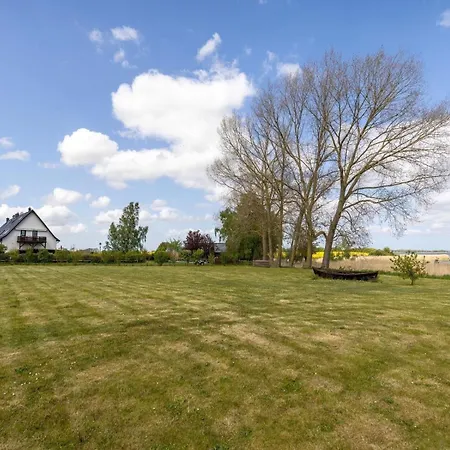 Ruegenbrise-am-wasser-fewo-eg Appartamento *