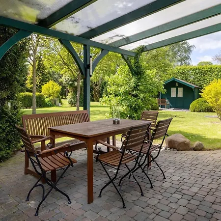 Ruegenbrise-am-wasser-fewo-eg Appartamento