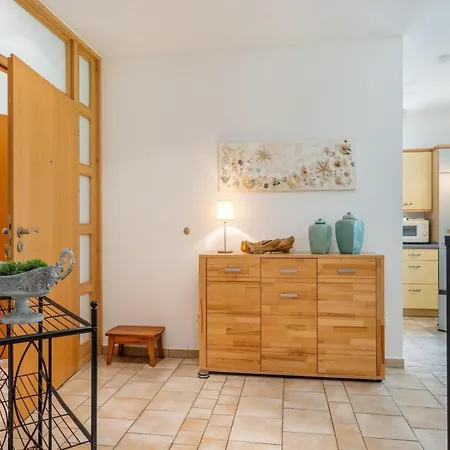 Appartamento Ruegenbrise-am-wasser-fewo-eg Zudar