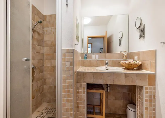 Ruegenbrise-am-wasser-fewo-eg Appartement Zudar